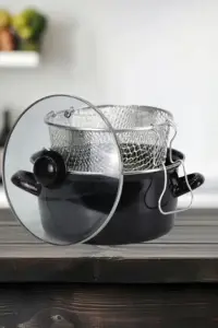 Cam kapaklı kızartma tenceresi